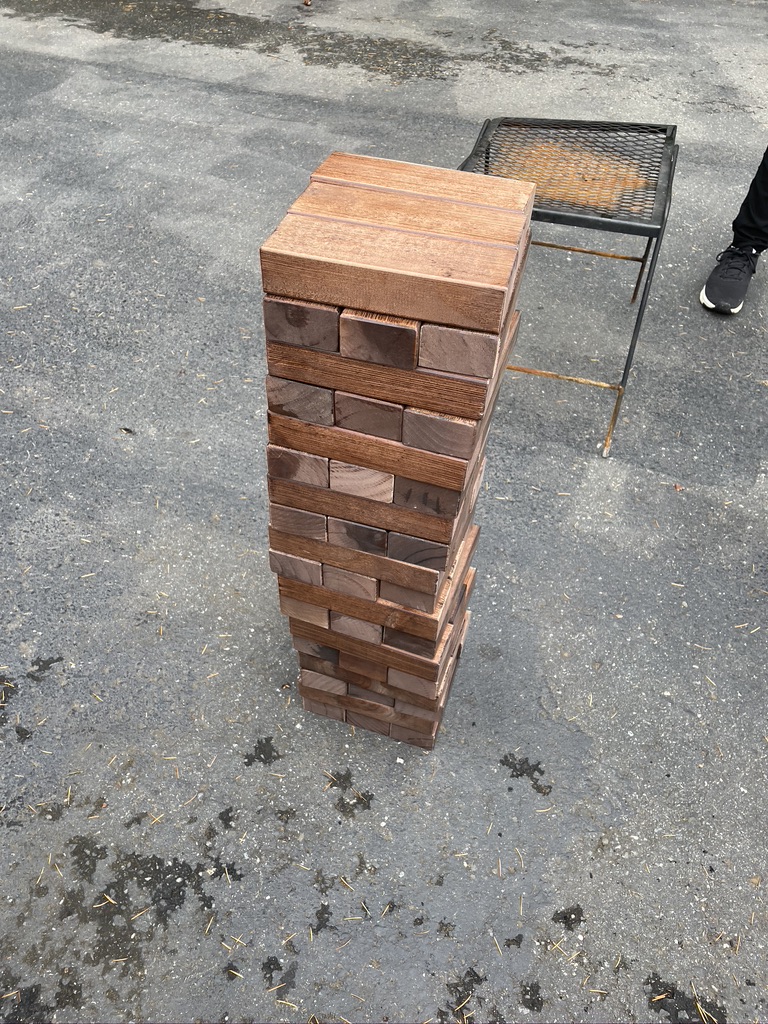 Mike's Beach Resort Jenga